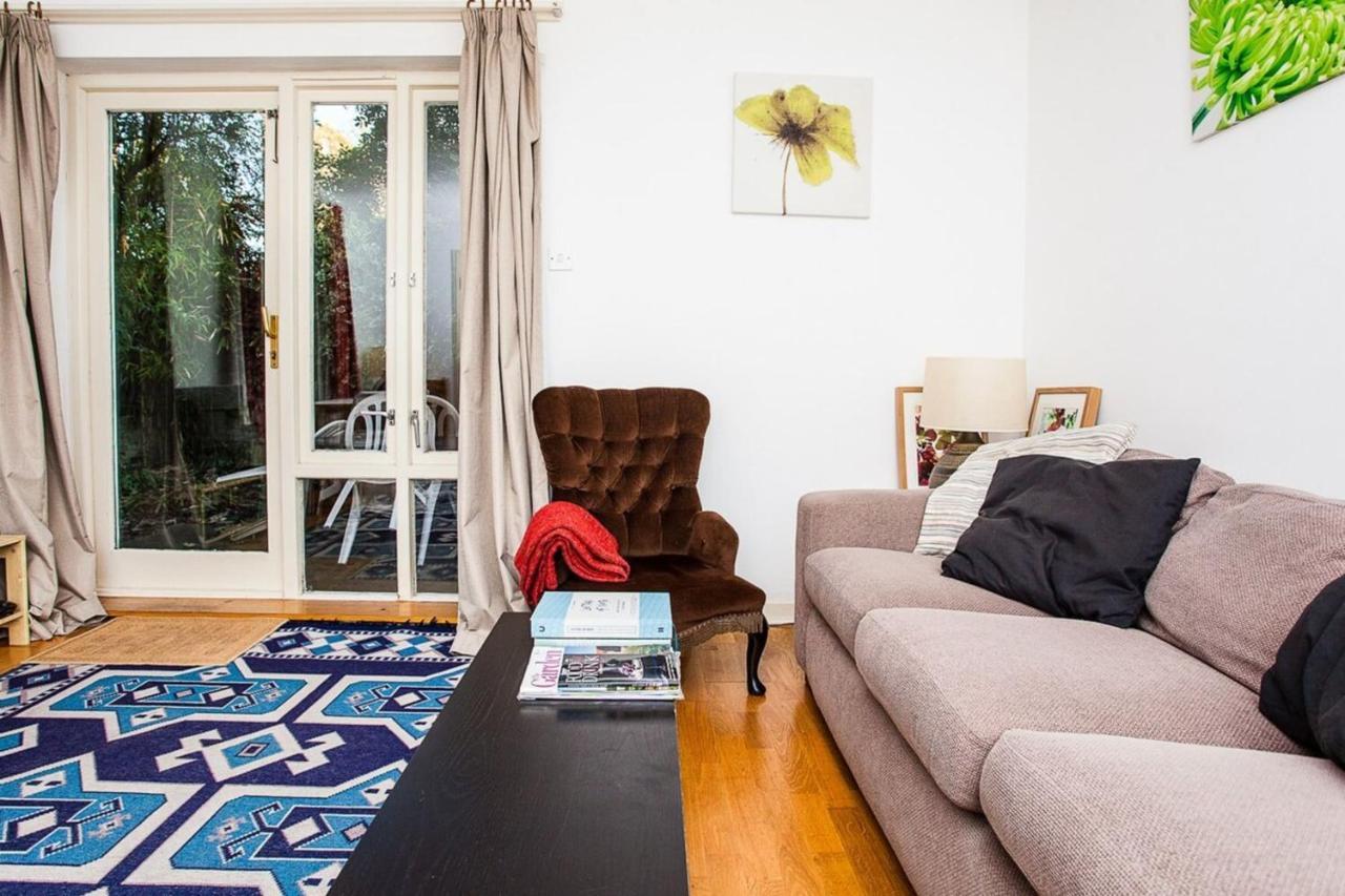 Charming Peaceful 2 Bedroom With Parking And Garden Appartamento