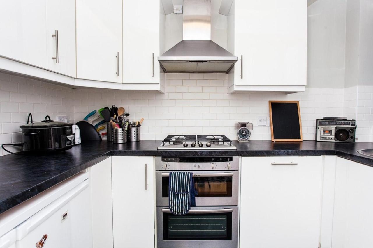 Charming Peaceful 2 Bedroom With Parking And Garden * Londra