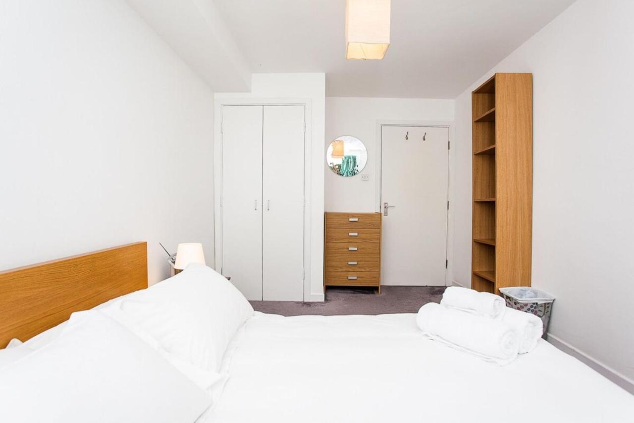 Charming Peaceful 2 Bedroom With Parking And Garden Appartamento Londra