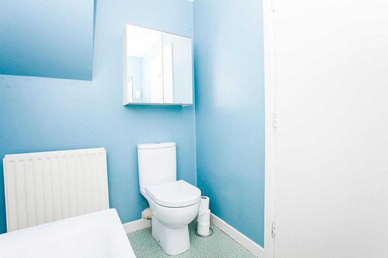 Charming Peaceful 2 Bedroom With Parking And Garden Appartement *